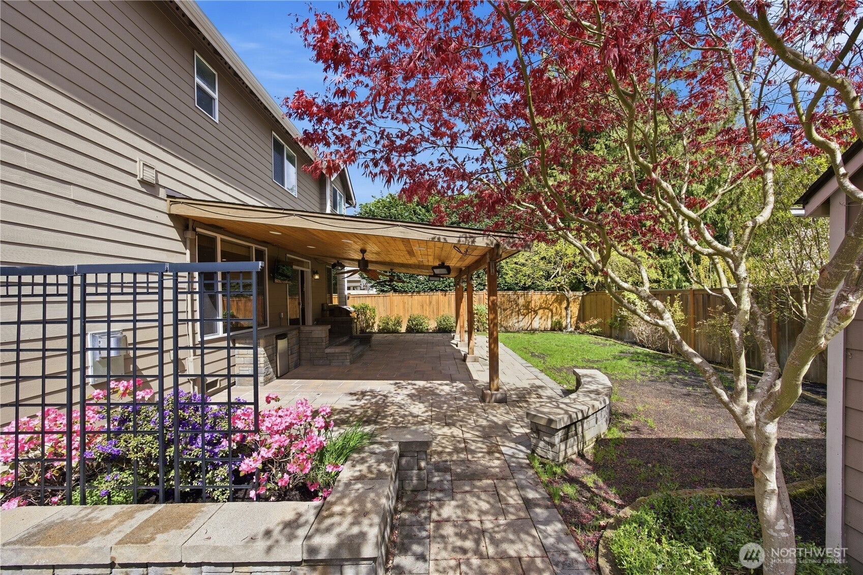 Lynnwood, Washington, 98087, United States, 4 Bedrooms Bedrooms, ,3 BathroomsBathrooms,Residential,Active,2037572
