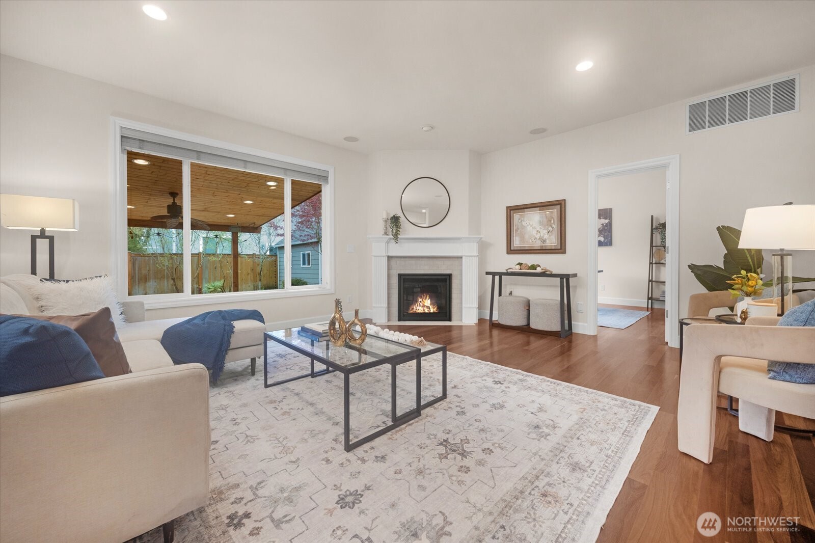 Lynnwood, Washington, 98087, United States, 4 Bedrooms Bedrooms, ,3 BathroomsBathrooms,Residential,Active,2037572