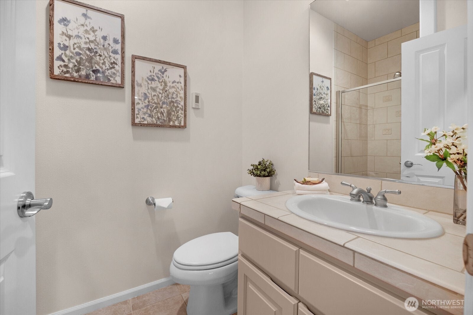Lynnwood, Washington, 98087, United States, 4 Bedrooms Bedrooms, ,3 BathroomsBathrooms,Residential,Active,2037572