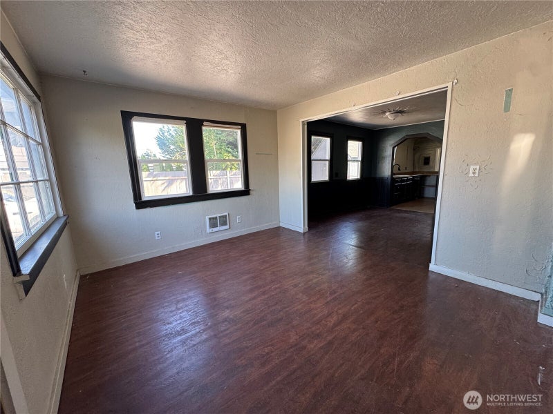 4727 Ocean Beach Highway