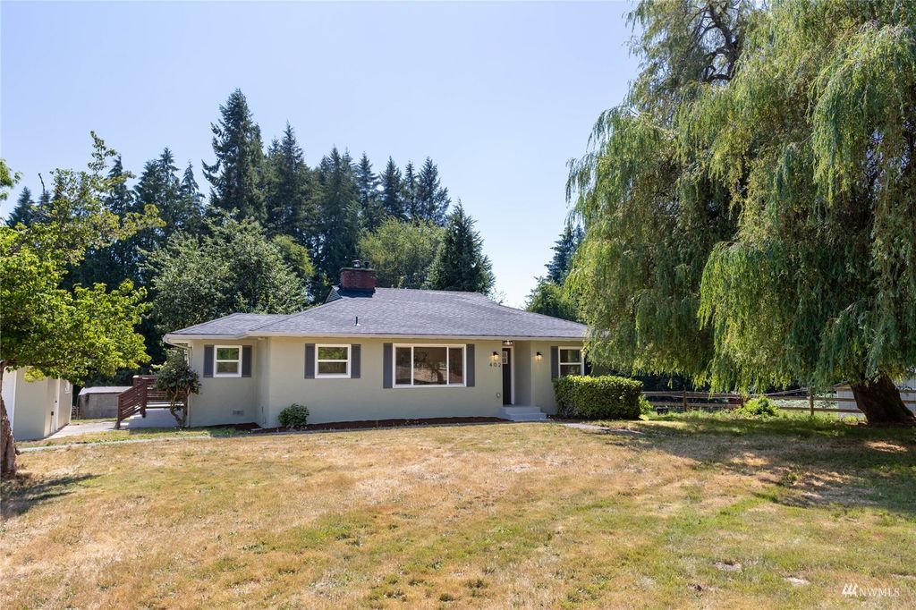 Photo of 402 308th Street NE, Stanwood, WA 98292 (MLS # 1983098)