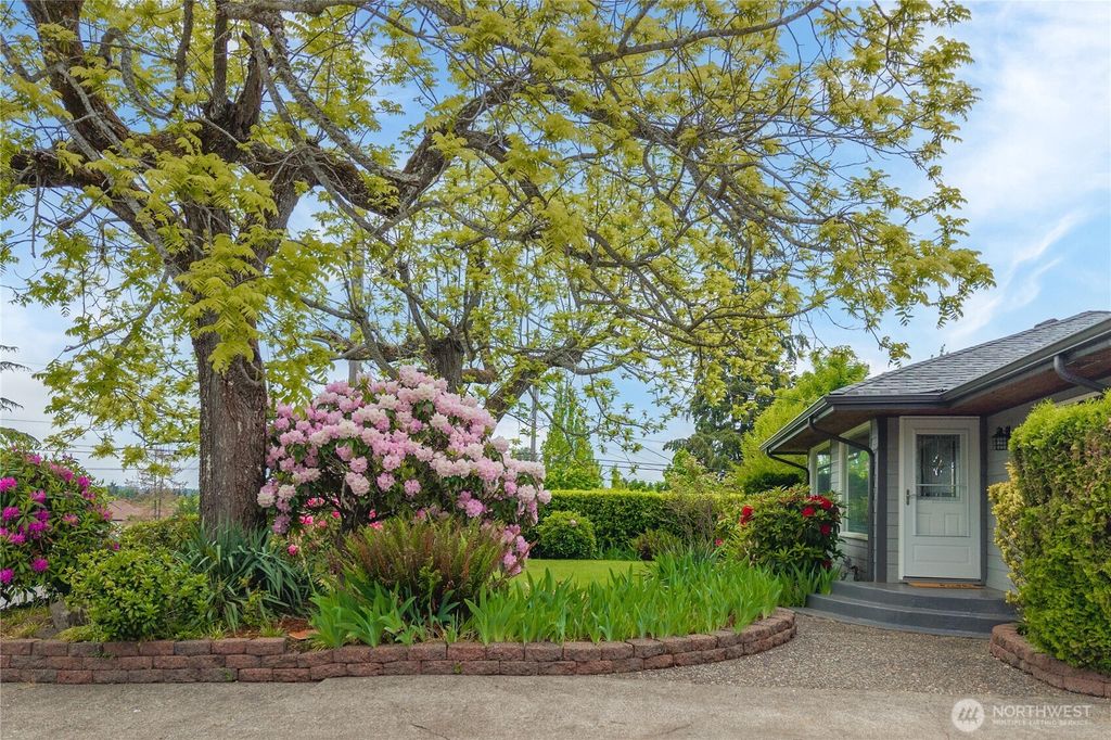 Photo of 2911 Elwood Drive W, Tacoma, WA 98466 (MLS # 2526453)