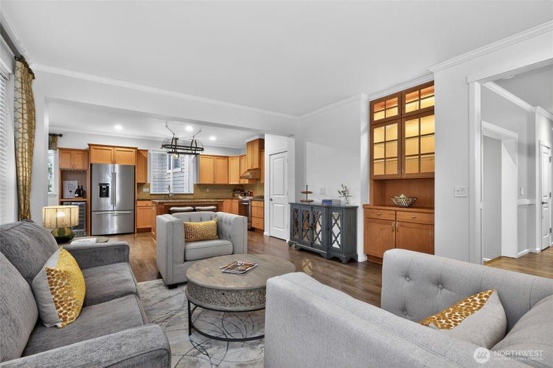 20905 12th Avenue W