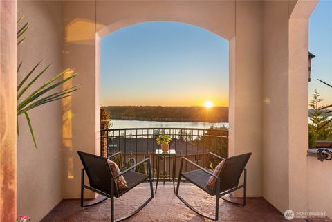 Photo of 20619 NE 16th Street, Sammamish, WA 98074 (MLS # 2382023)