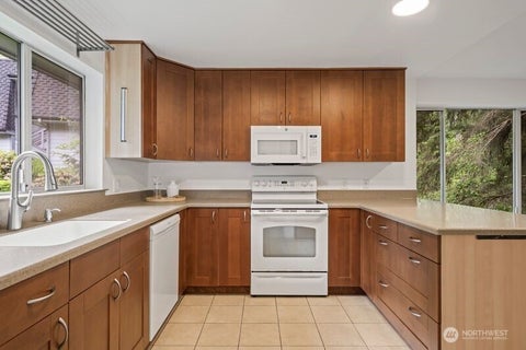 Photo of 9912 NE 142 Place #B201, Kirkland, WA 98034 (MLS # 2539126)