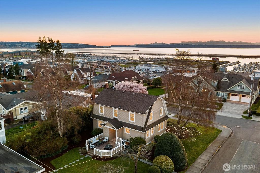 Photo of 1101 Grand Avenue, Everett, WA 98201 (MLS # 2498293)