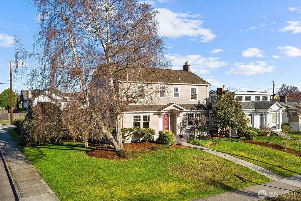 Photo of 1101 Grand Avenue, Everett, WA 98201 (MLS # 2498293)