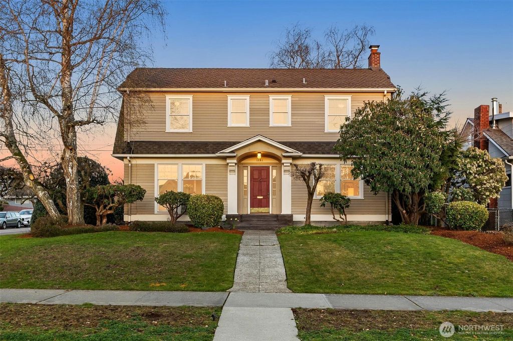 Photo of 1101 Grand Avenue, Everett, WA 98201 (MLS # 2498293)