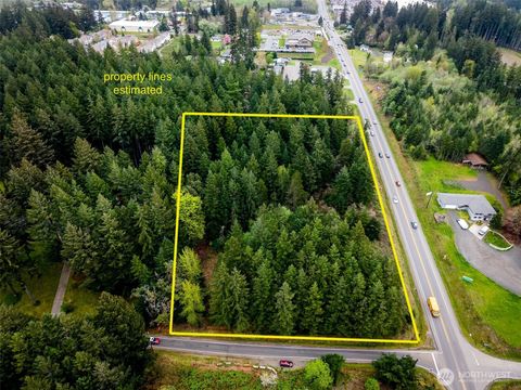 Photo of 1073 SE Sedgwick Road, Port Orchard, WA 98366 (MLS # 2512973)