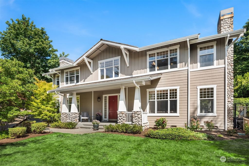 Photo of 25520 NE 39th Way, Redmond, WA 98053 (MLS # 2156966)