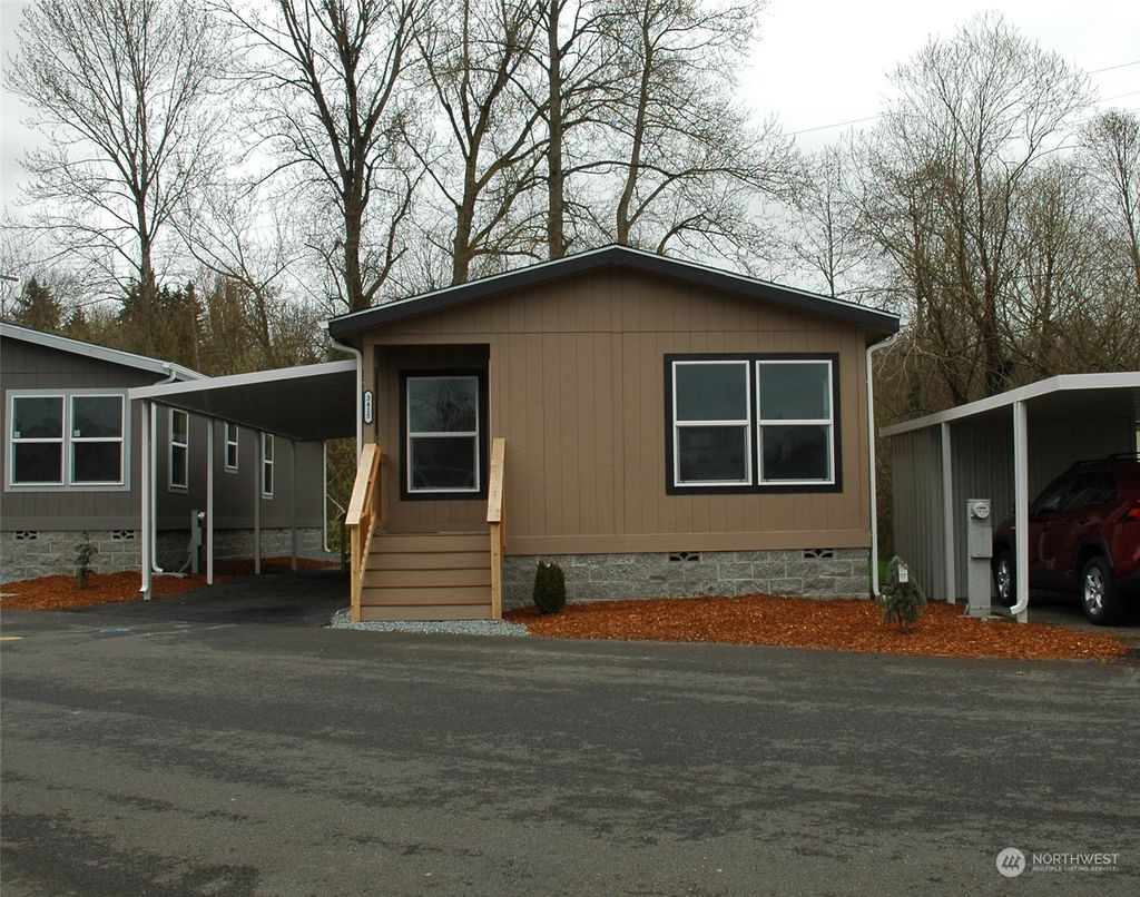 Photo of 3415 S 184th Street #271, SeaTac, WA 98188 (MLS # 2051369)