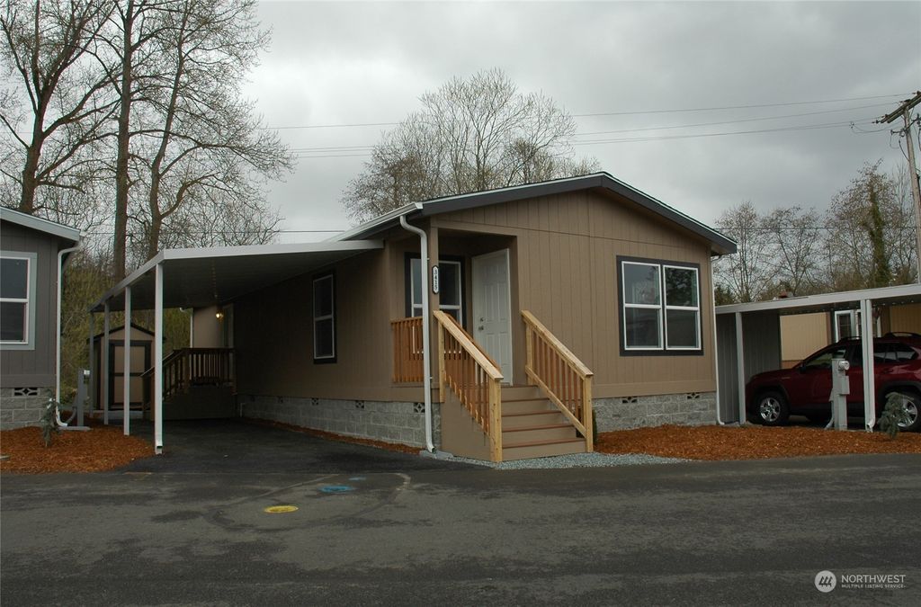 Photo of 3415 S 184th Street #271, SeaTac, WA 98188 (MLS # 2051369)