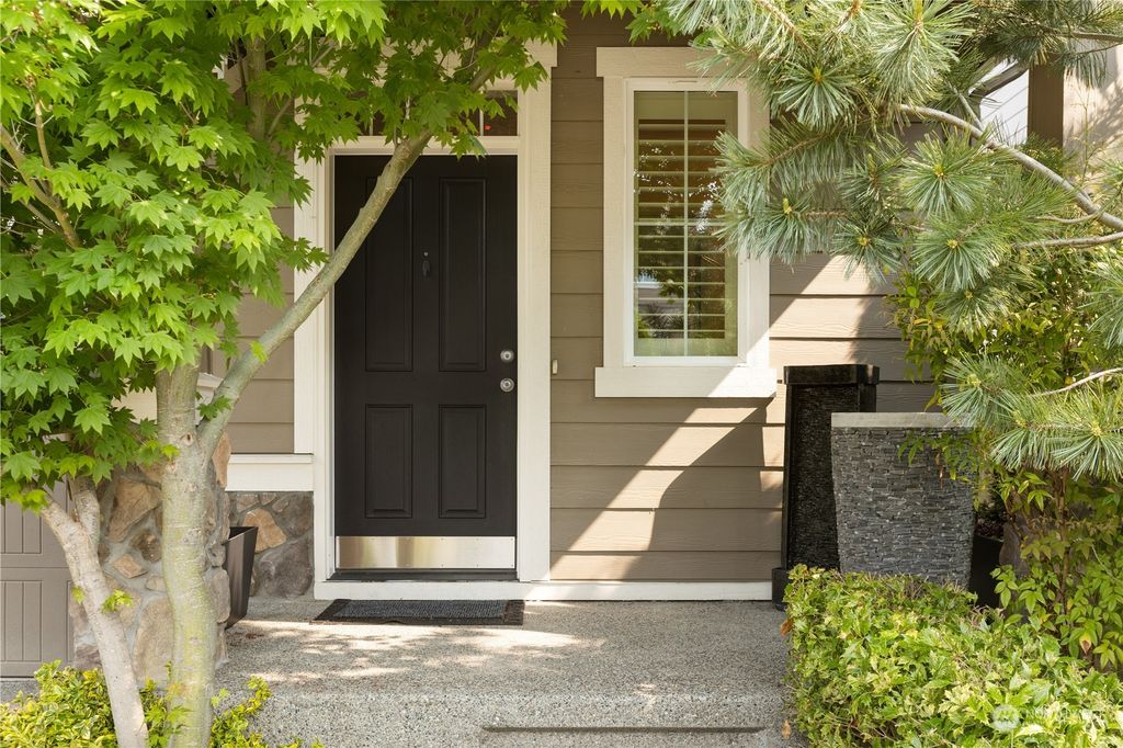 Photo of 425 202nd Place SW #15, Lynnwood, WA 98036 (MLS # 2070105)