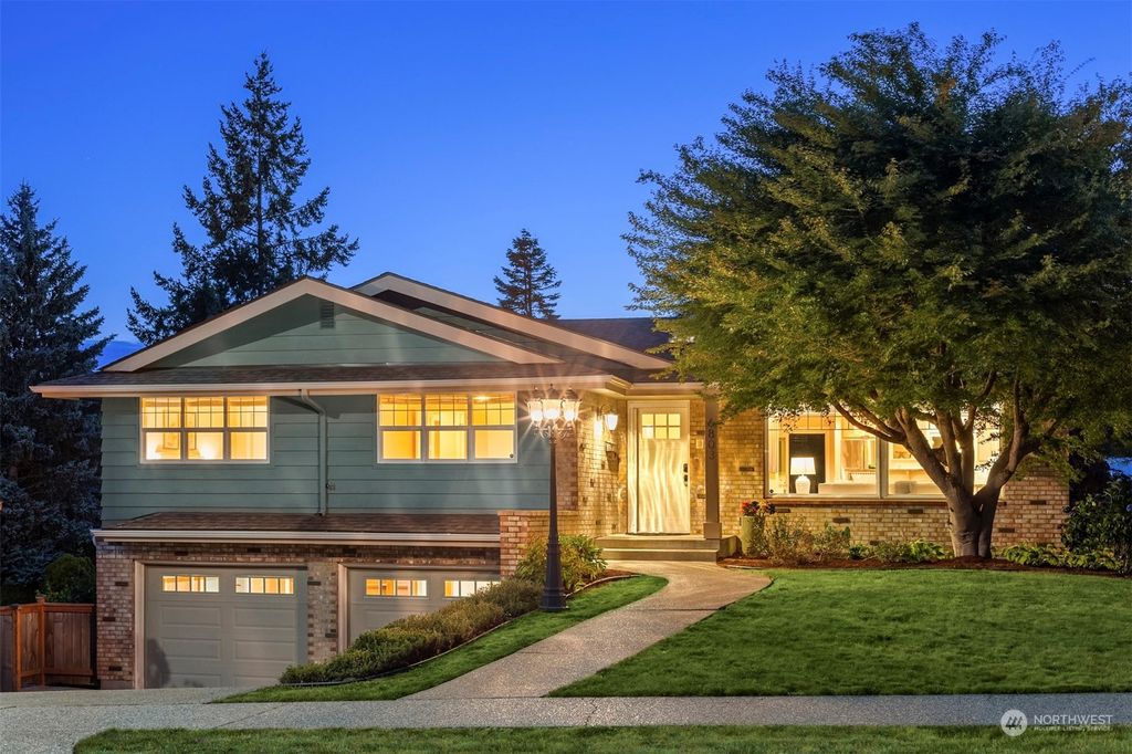 Photo of 6803 40th Avenue NE, Seattle, WA 98115 (MLS # 2150121)