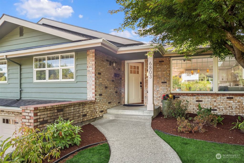 Photo of 6803 40th Avenue NE, Seattle, WA 98115 (MLS # 2150121)