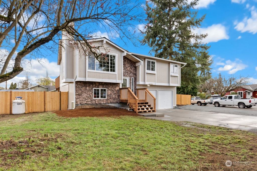 Photo of 10725 55th Avenue NE, Marysville, WA 98270 (MLS # 2215917)