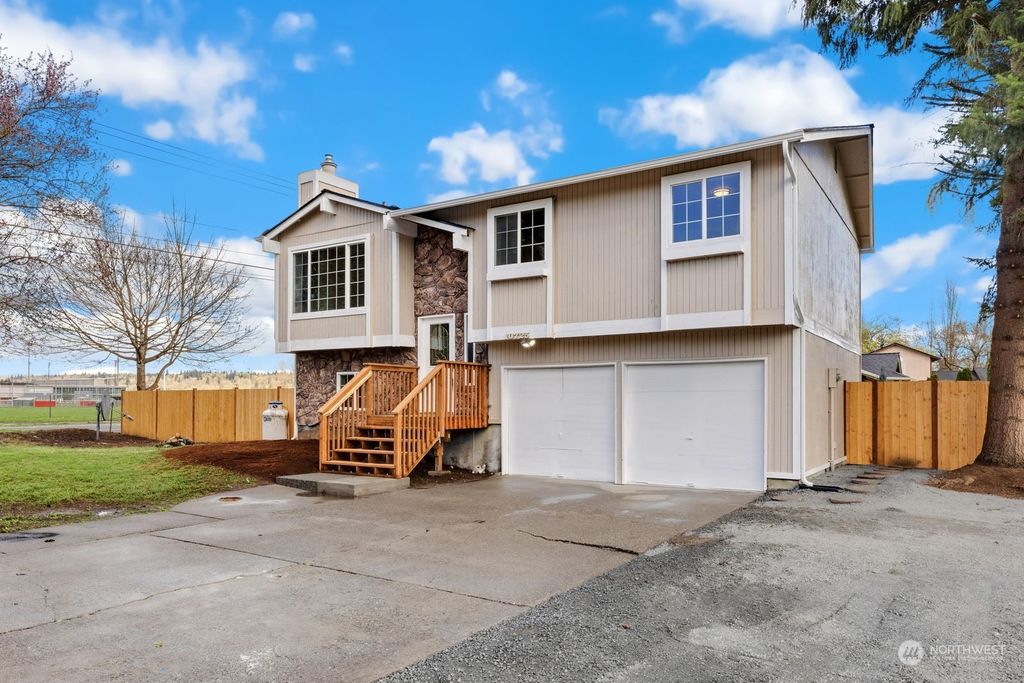 Photo of 10725 55th Avenue NE, Marysville, WA 98270 (MLS # 2215917)