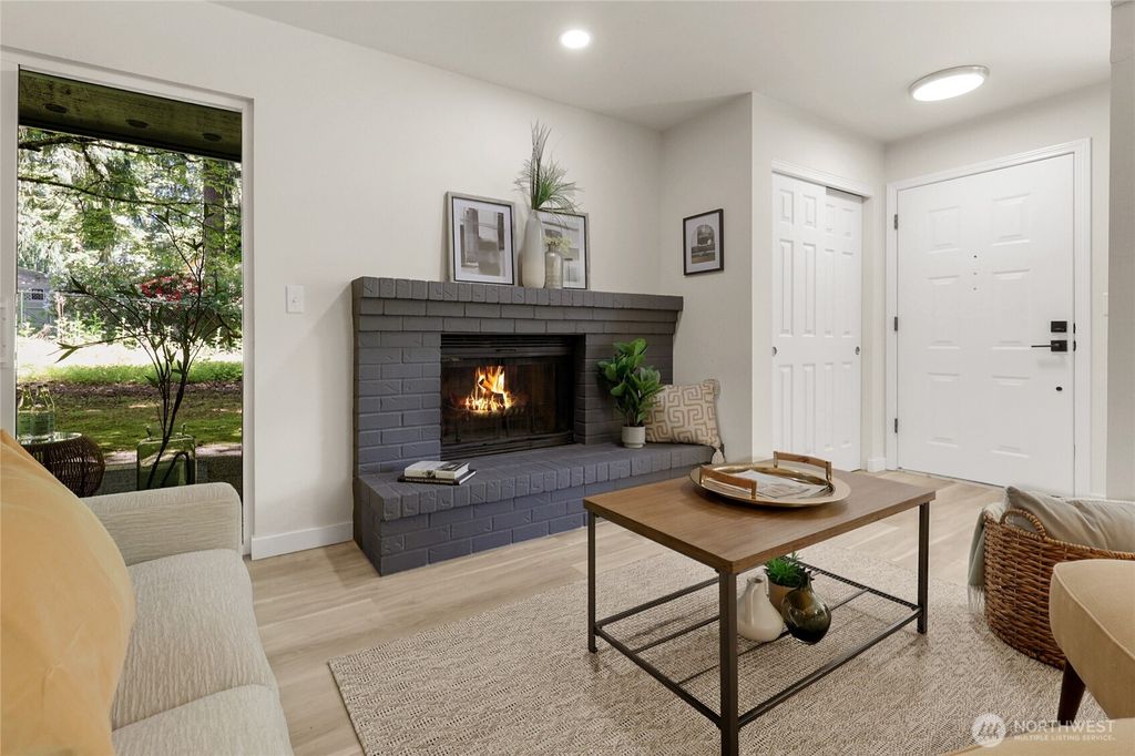Photo of 12707 NE 130th Court #B102, Kirkland, WA 98034 (MLS # 2382254)
