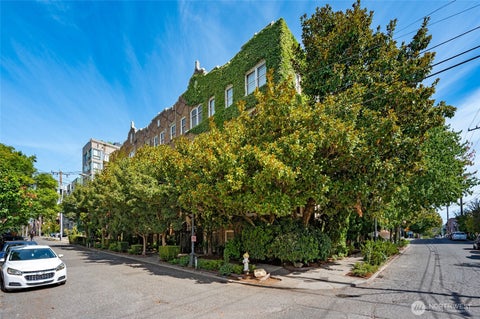 Photo of 400 Boylston Avenue E #410, Seattle, WA 98102 (MLS # 2580477)