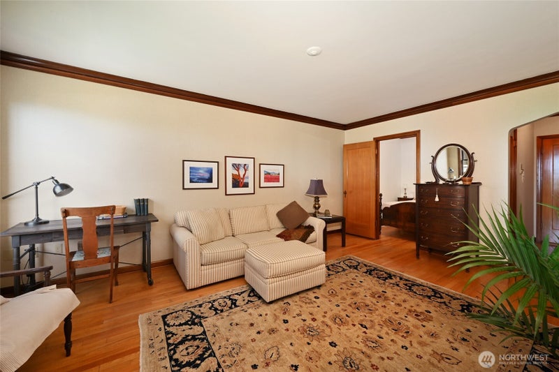 400 Boylston Avenue E 410