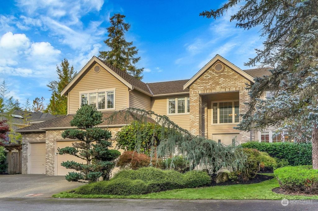Photo of 5108 192nd Drive NE, Sammamish, WA 98074 (MLS # 2299240)