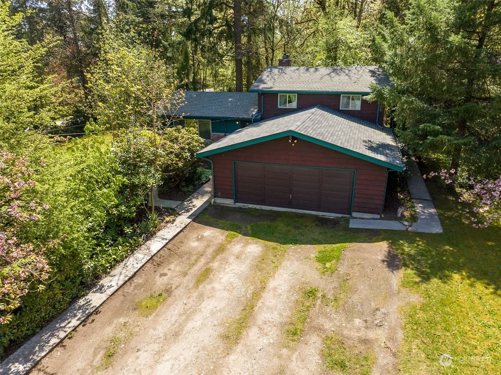 Photo of 15321 SE 224th Street, Kent, WA 98042 (MLS # 2056830)
