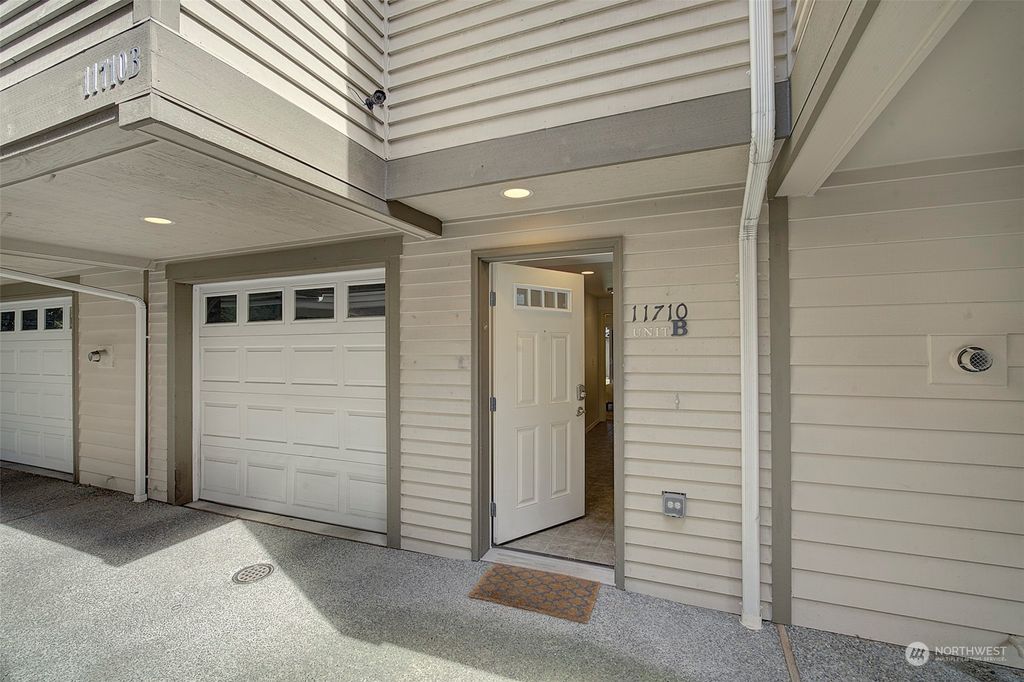 Photo of 11710 Greenwood Avenue N #B, Seattle, WA 98133 (MLS # 2211805)