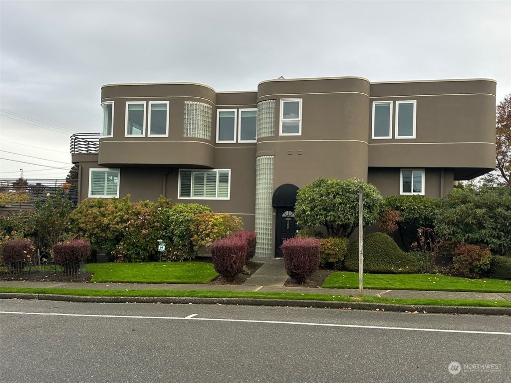Photo of 107 Bell Street, Edmonds, WA 98020 (MLS # 2307489)