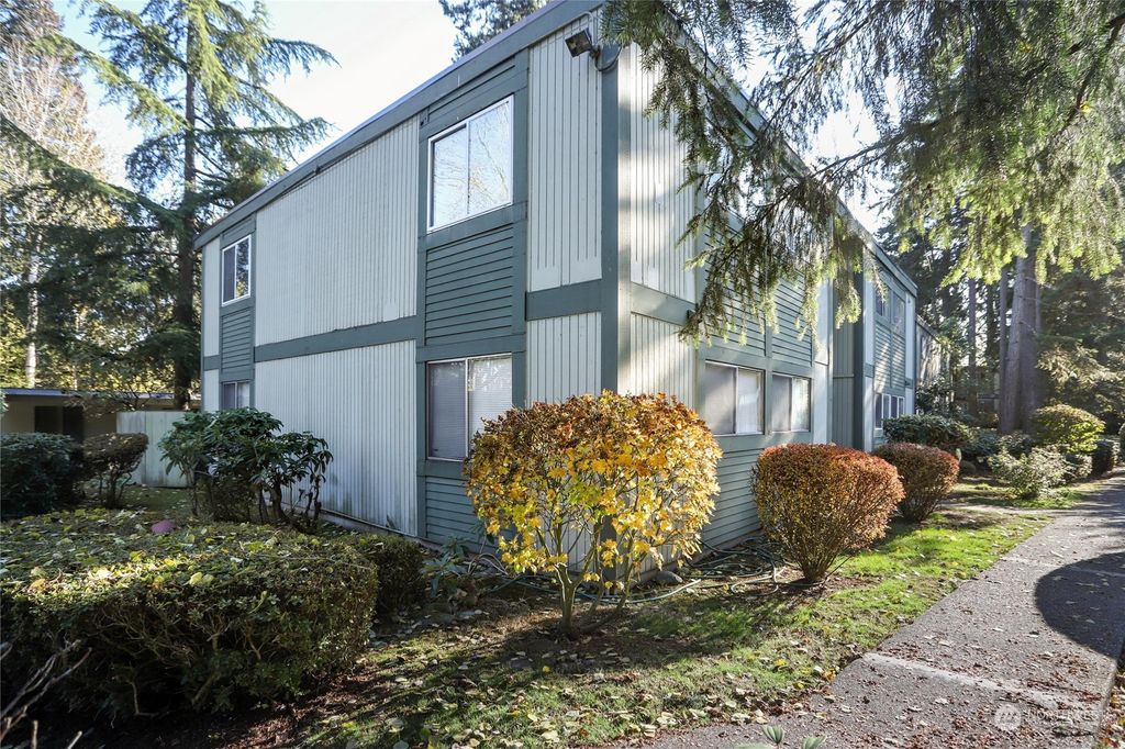 Photo of 1003 S 308th St #9, Federal Way, WA 98003 (MLS # 2017987)