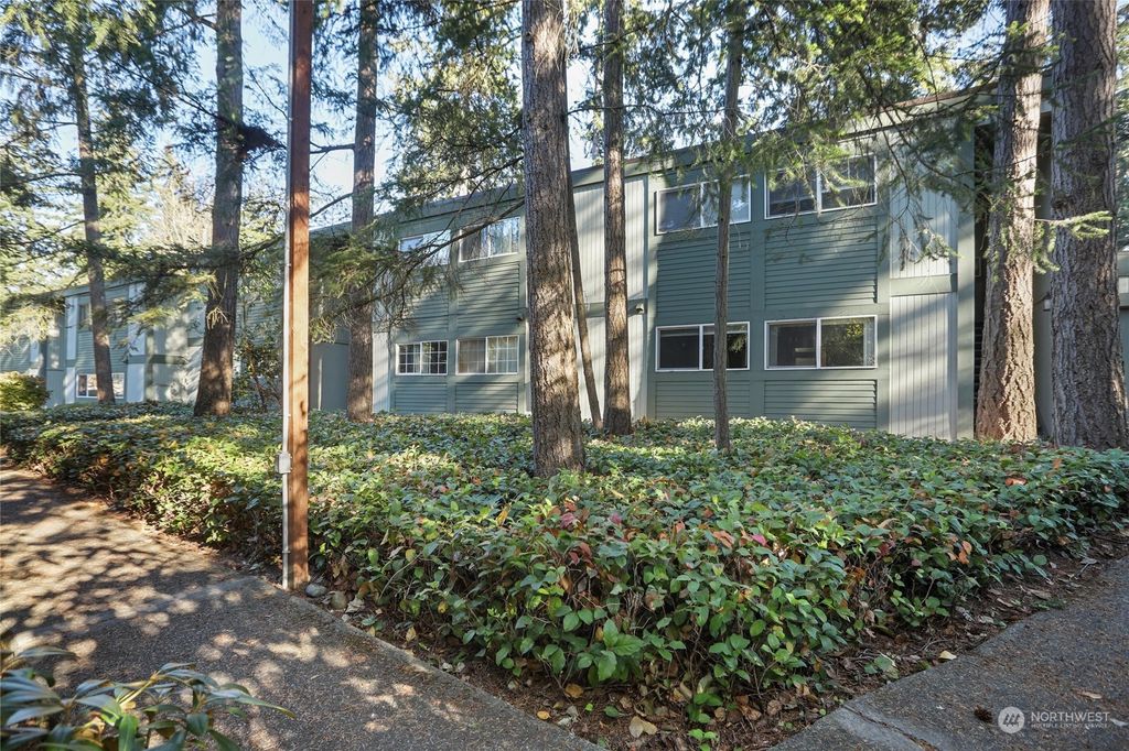 Photo of 1003 S 308th St #9, Federal Way, WA 98003 (MLS # 2017987)