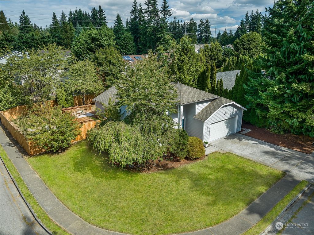 Photo of 5525 169th Place SW, Lynnwood, WA 98037 (MLS # 2226854)