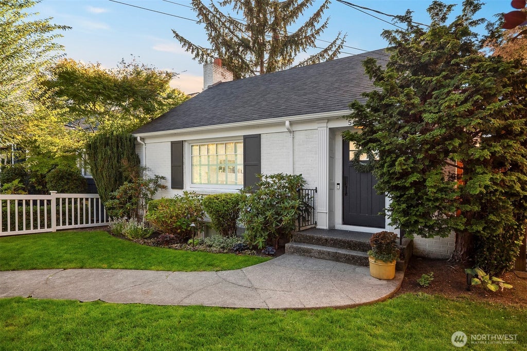 Photo of 5019 36th Avenue NE, Seattle, WA 98105 (MLS # 2586271)