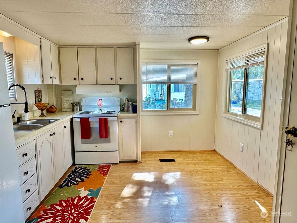 Photo of 11330 E Riverside Drive #23, Bothell, WA 98011 (MLS # 2162890)