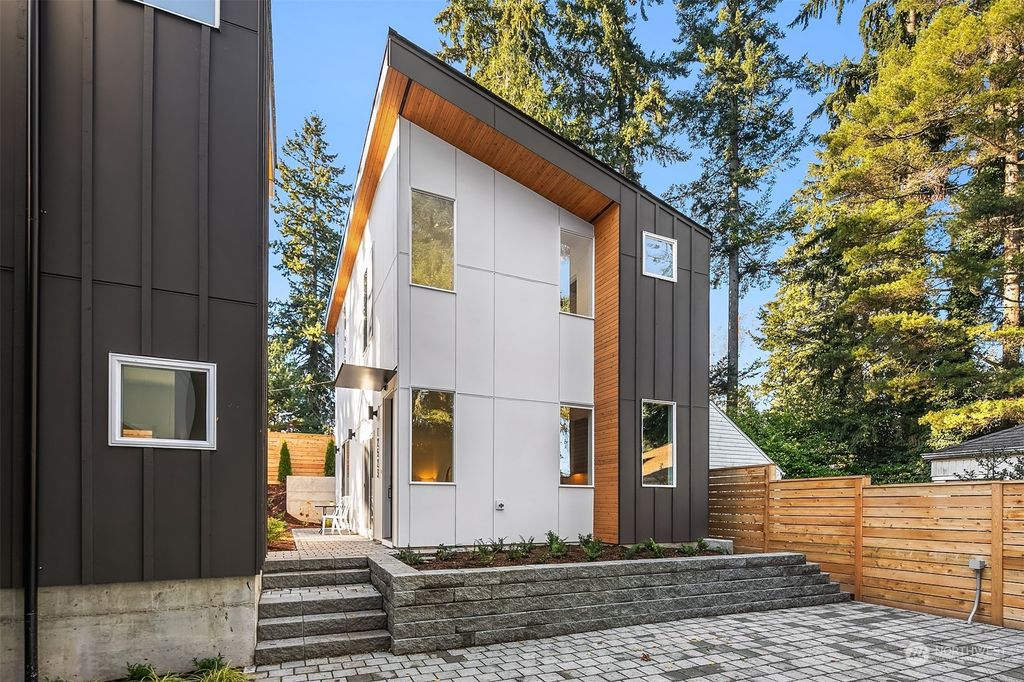 Photo of 12523 12th Avenue NE, Seattle, WA 98125 (MLS # 2183282)