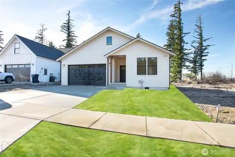 Photo of 1005 Night Hawk Way, Everson, WA 98247 (MLS # 2471416)