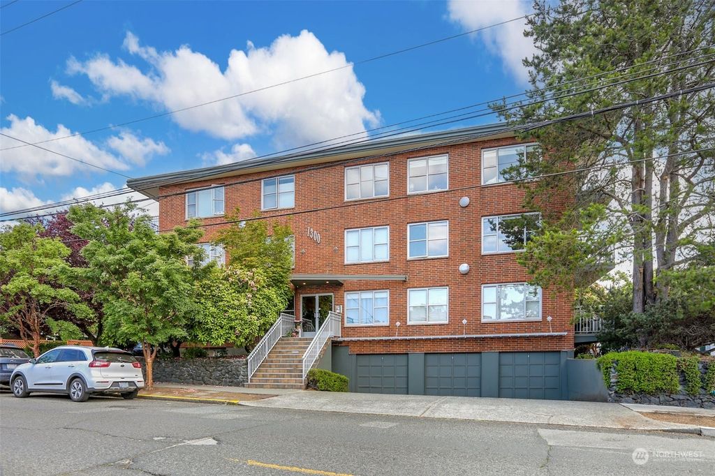 Photo of 7300 Woodlawn Avenue NE #201, Seattle, WA 98115 (MLS # 2076808)