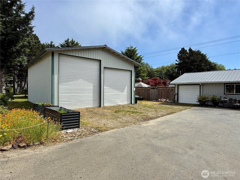 12912 N Alley