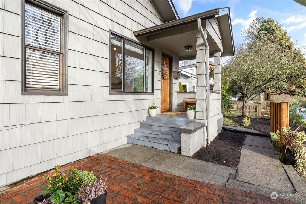 Photo of 646 NW 84th Street, Seattle, WA 98117 (MLS # 2329967)