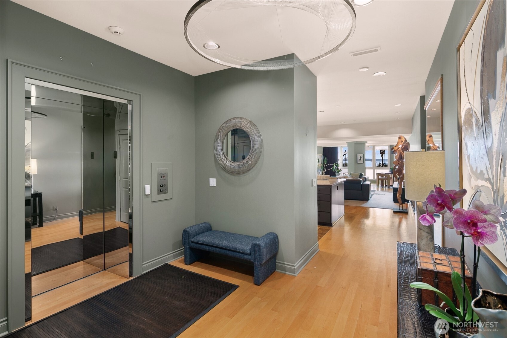 505 W Mercer Place #101
