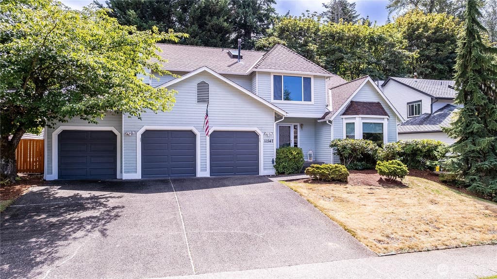 Photo of 11547 SE 323rd Place, Auburn, WA 98092 (MLS # 2545482)