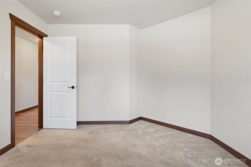 5107 NW Cannon Circle