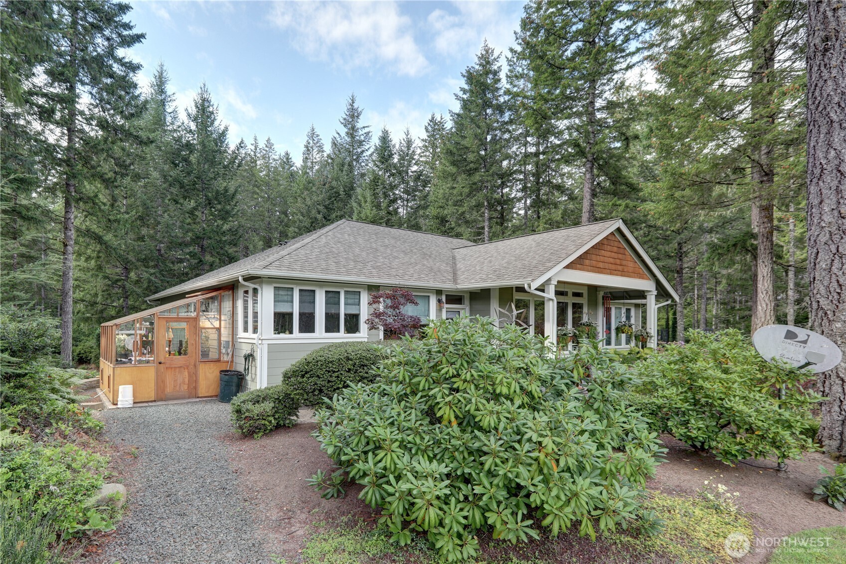 280 E Laurel Park