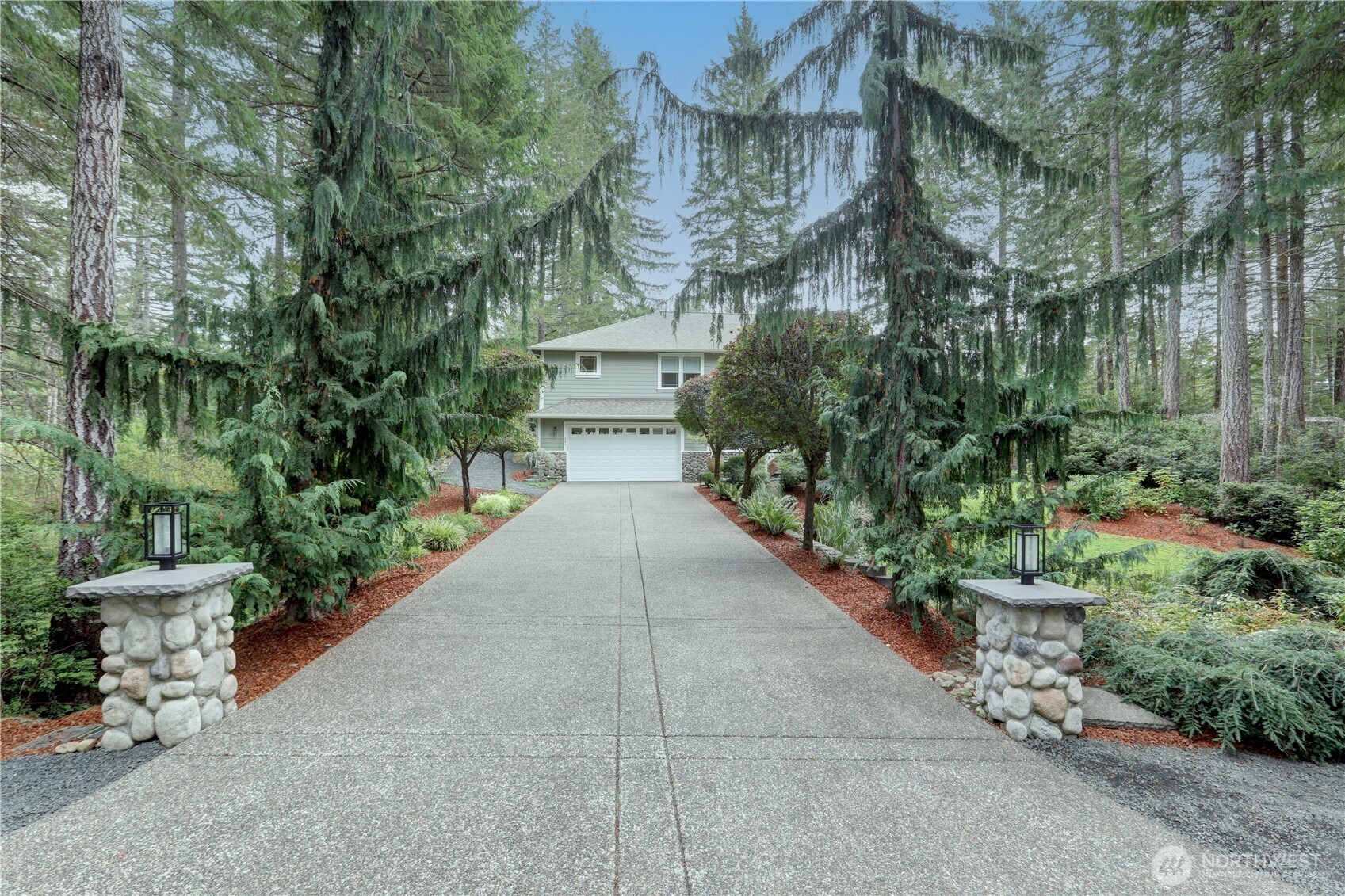 280 E Laurel Park