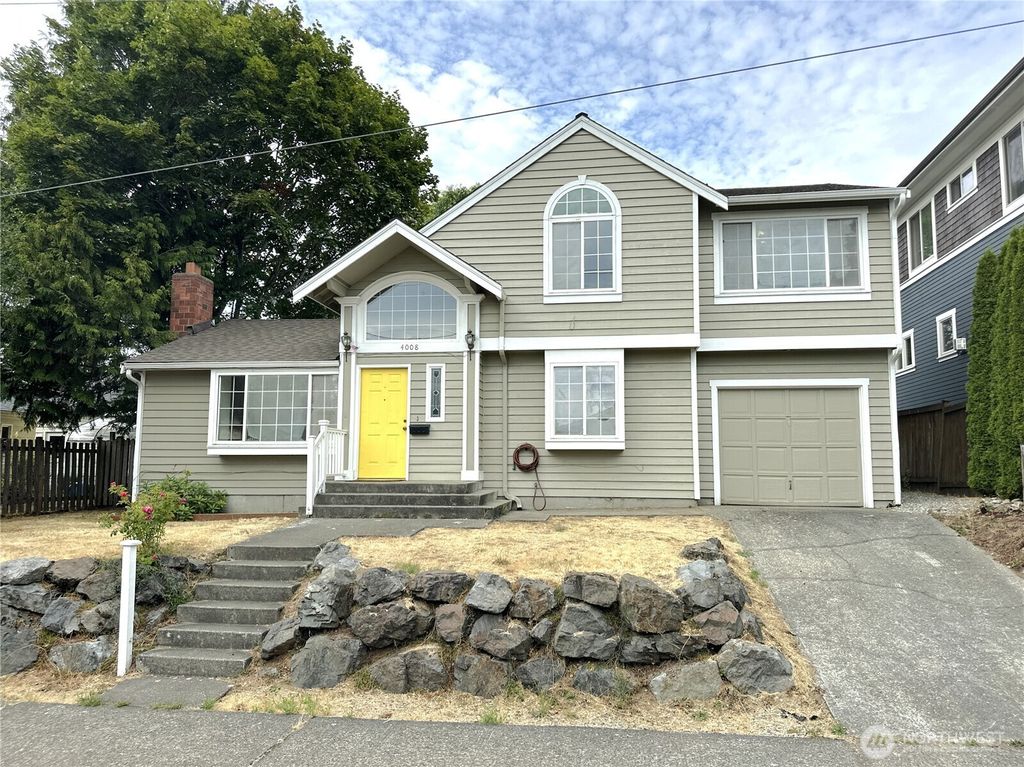 Photo of 4008 NE 57th Street, Seattle, WA 98105 (MLS # 2422500)