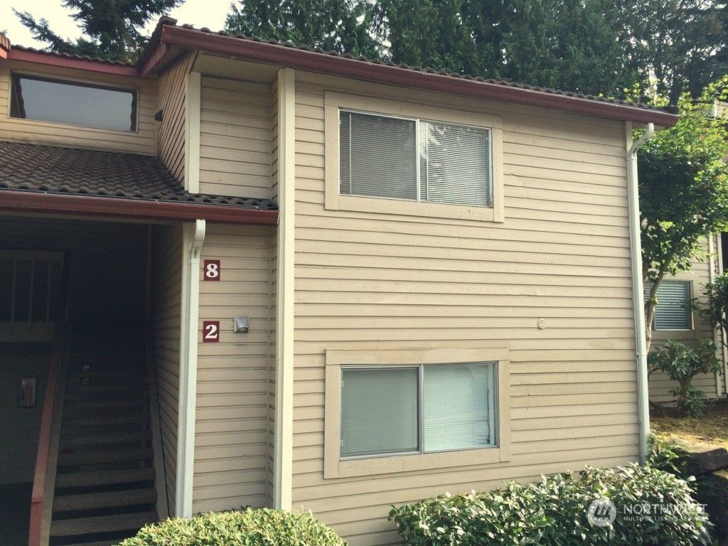 Photo of 17535 150th Court SE #N-8, Renton, WA 98058 (MLS # 2255424)