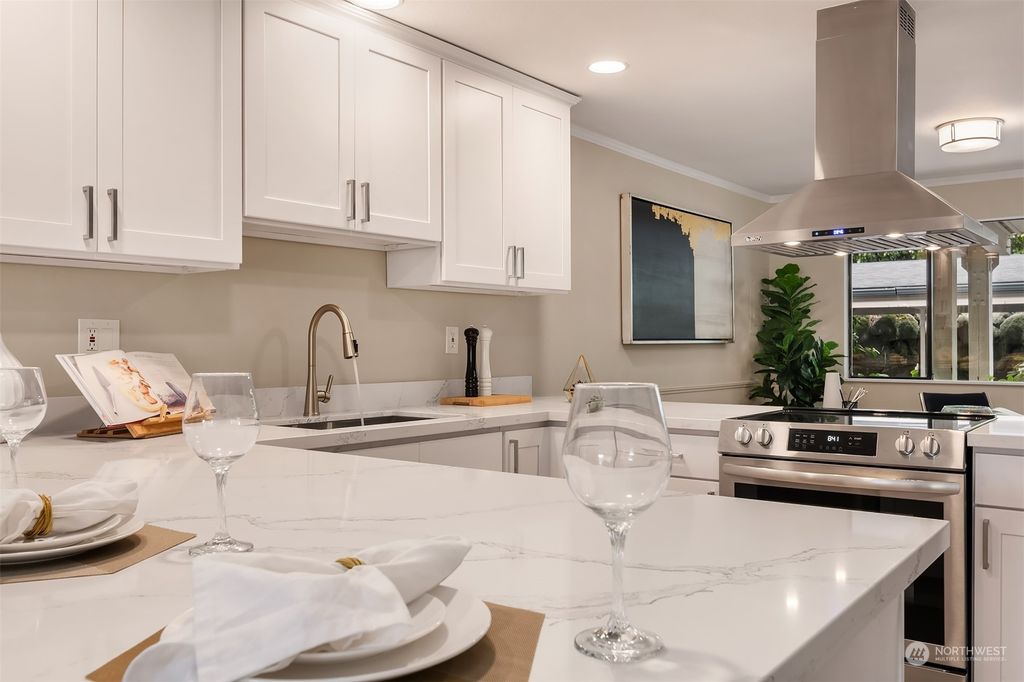 Photo of 2920 76th Avenue SE #211, Mercer Island, WA 98040 (MLS # 2227459)