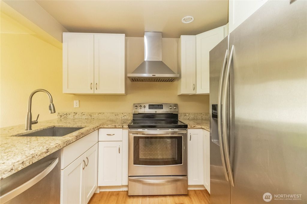 Photo of 17425 119th Lane SE #D12, Renton, WA 98058 (MLS # 2473057)