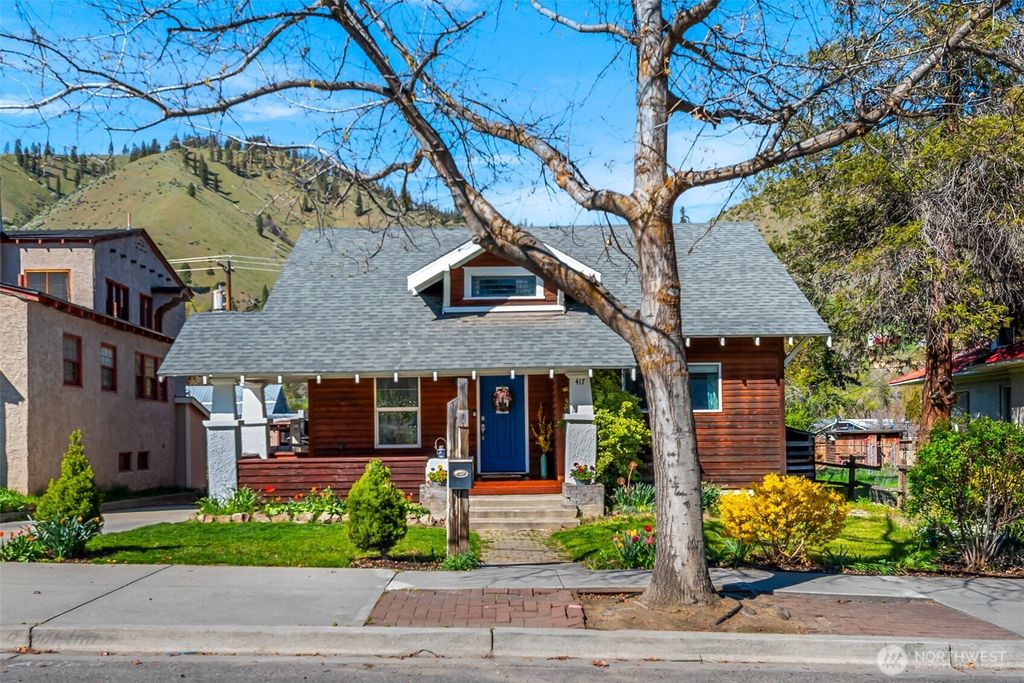 Photo of 417 Cottage Avenue, Cashmere, WA 98815 (MLS # 2509960)