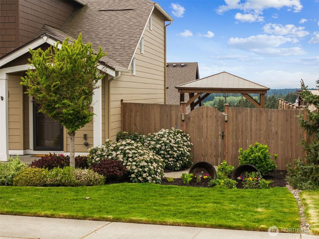 Photo of 2821 Cassius Street NE, Lacey, WA 98516 (MLS # 2514636)