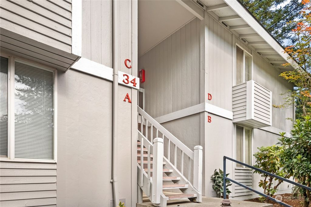 Photo of 34 S 342nd Place, Federal Way, WA 98003 (MLS # 2170933)